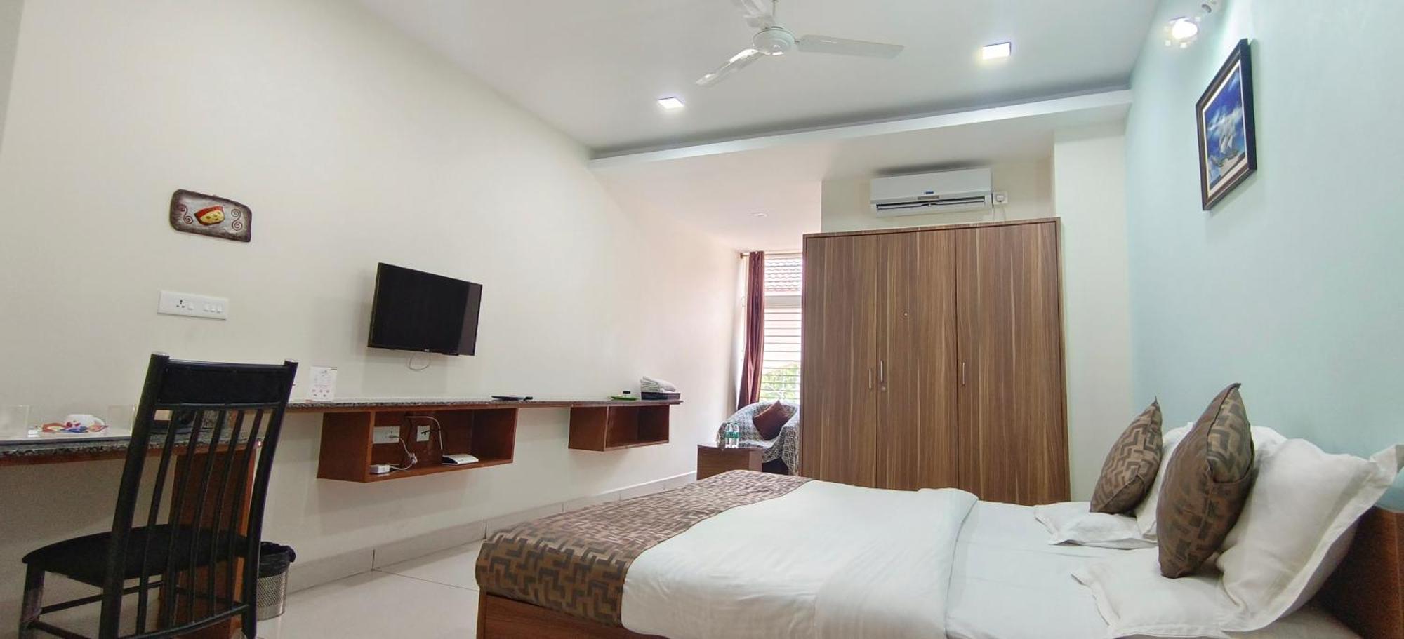 Sugamya Corner Guesthouse Мисор Екстериор снимка